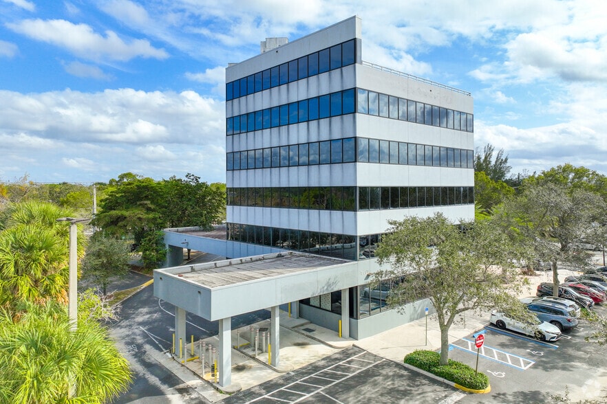 1401 N University Dr, Coral Springs, FL for lease - Building Photo - Image 2 of 10