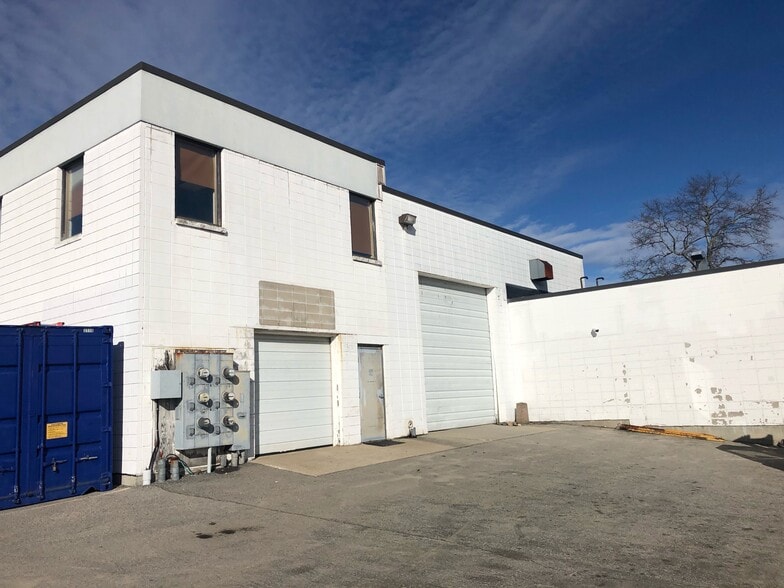 90 Douglas Pike, Smithfield, RI for lease - Building Photo - Image 3 of 4