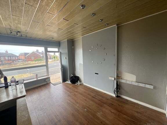 20 Benson Rd, Blackpool for sale - Interior Photo - Image 2 of 6