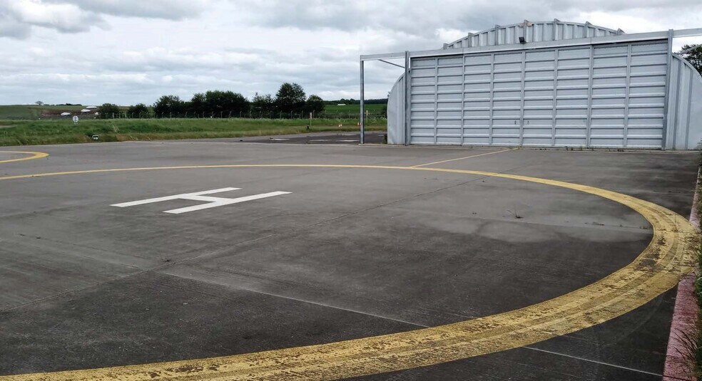 Hangar & Apron, Inverness Airport Business Park, D, Inverness à louer - Photo du bâtiment - Image 1 de 3