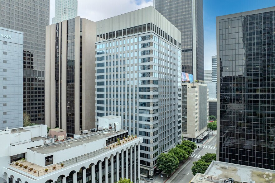 811 Wilshire Blvd, Los Angeles, CA à vendre - Photo du bâtiment - Image 2 de 18