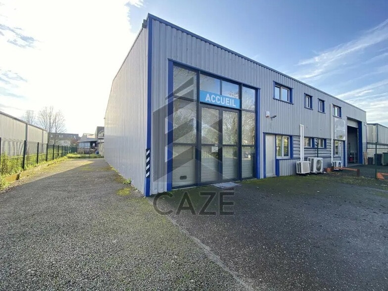 Office in Bègles for lease - Building Photo - Image 3 of 6