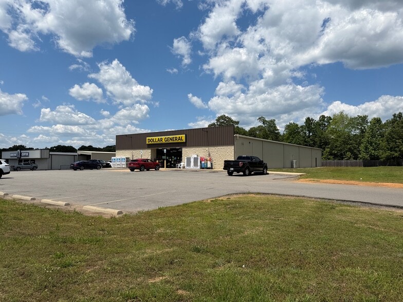 7985 Edgemont Rd, Greers Ferry, AR à vendre - Photo du bâtiment - Image 2 de 3