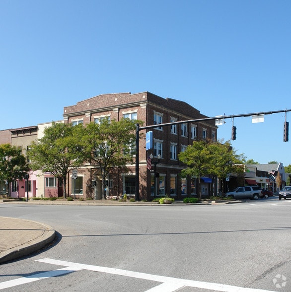 102 Main St, Wadsworth, OH for lease - Building Photo - Image 2 of 13