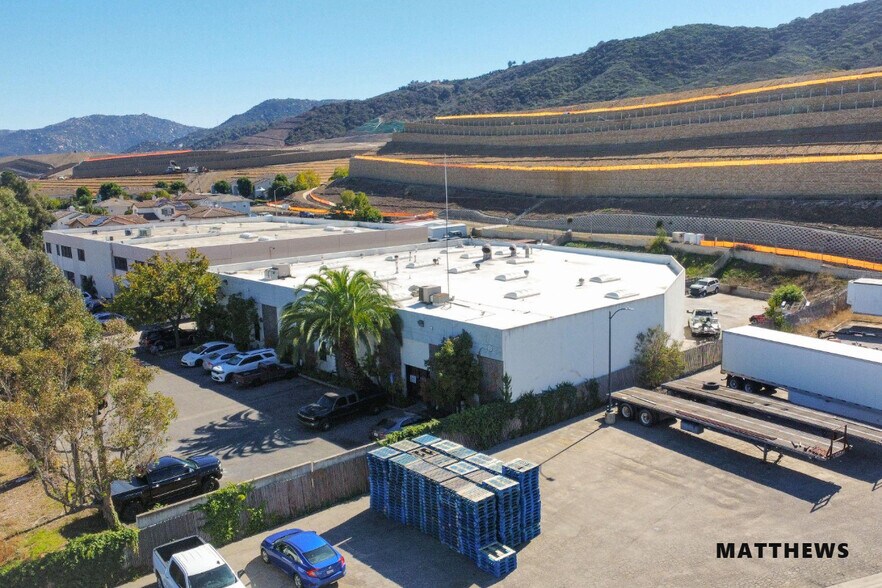 42250 Baldaray Cir, Temecula, CA à vendre - Photo du bâtiment - Image 2 de 4