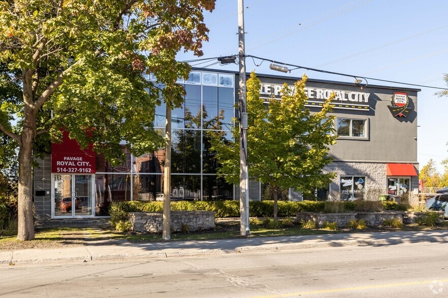 11560 Boul de la Rivière-des-Prairies, Montréal, QC à louer - Photo du bâtiment - Image 3 de 12