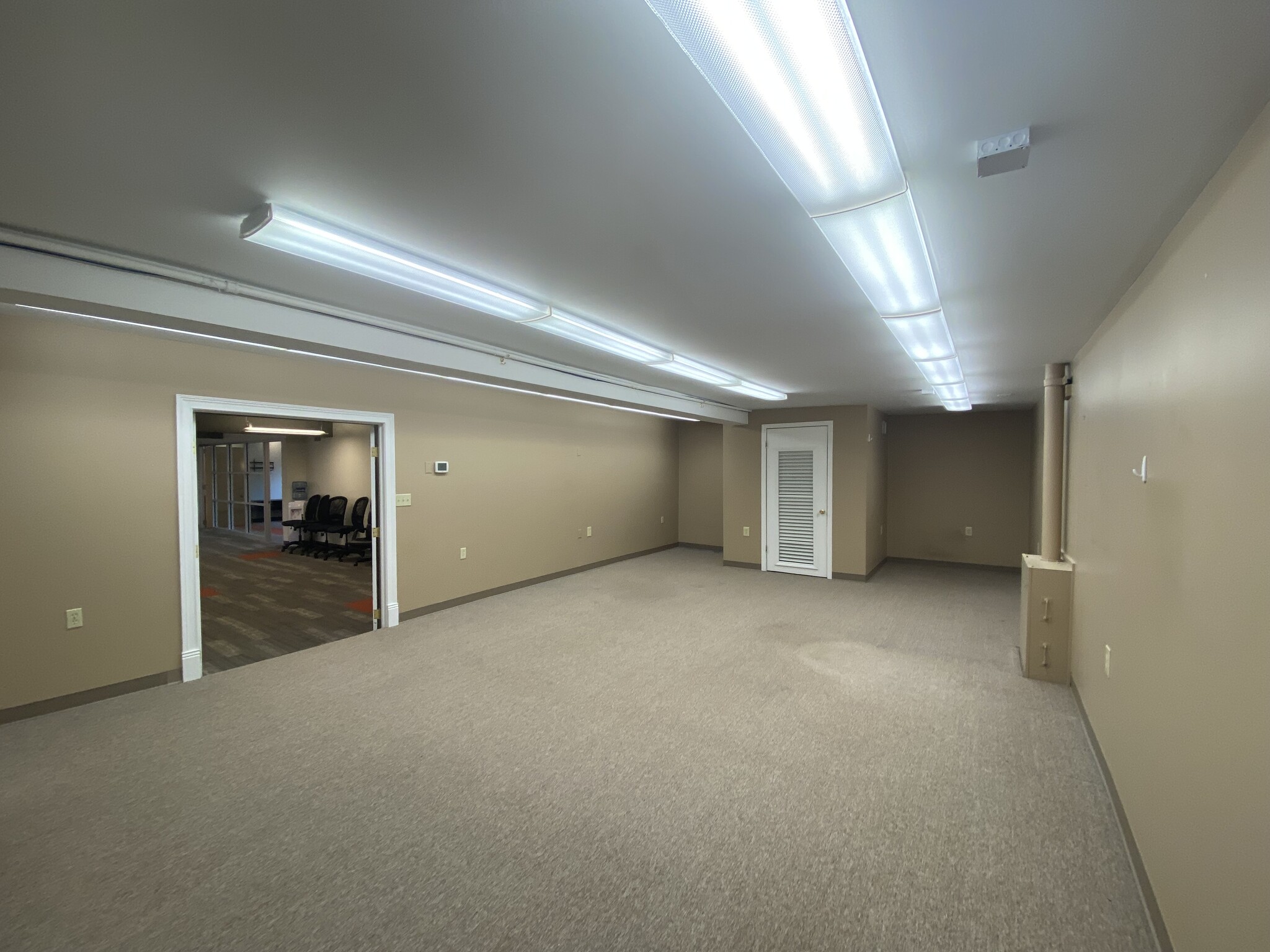 8005 Main St, Dexter, MI for lease Interior Photo- Image 1 of 7