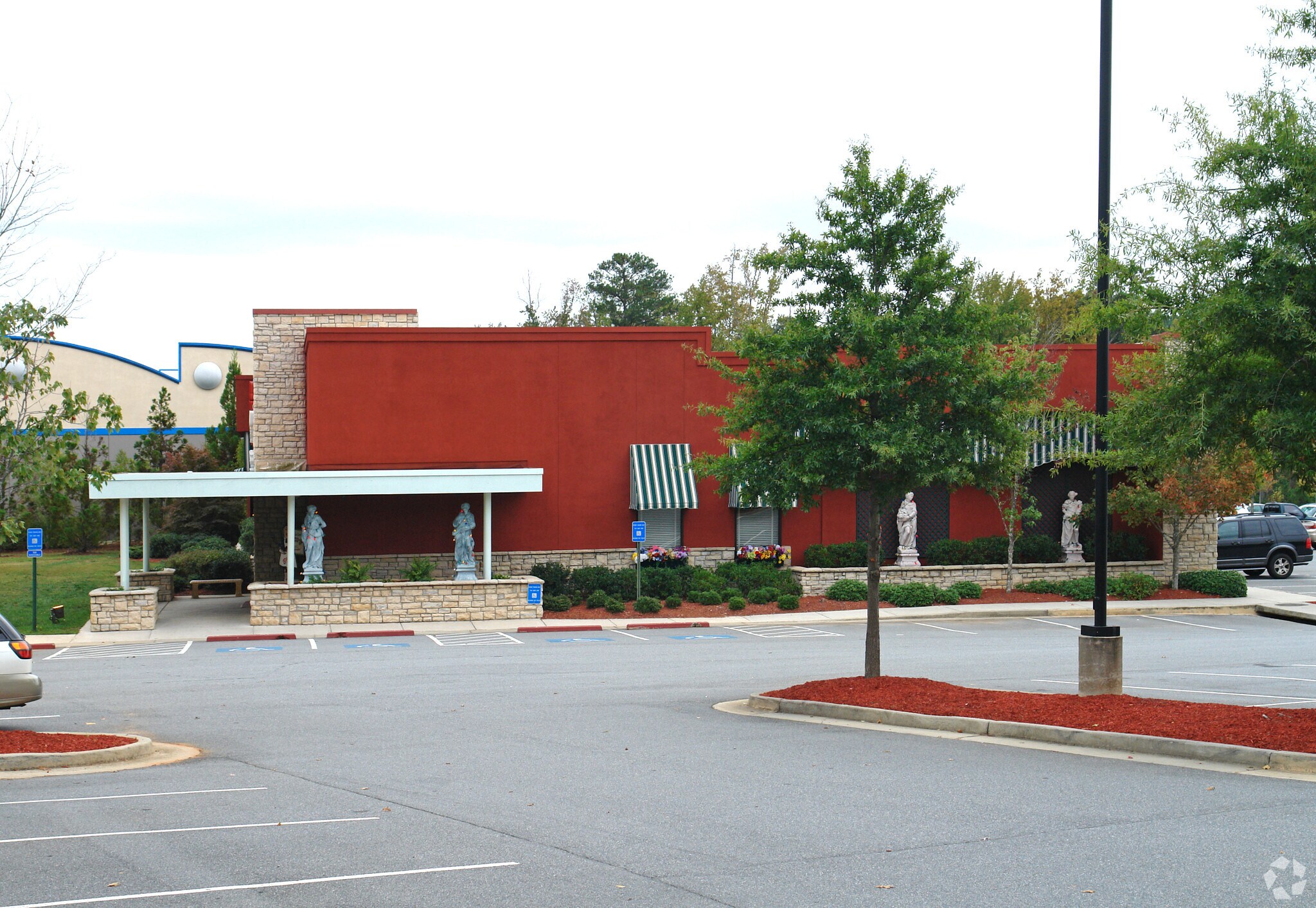 2335 Mansell Rd, Alpharetta, GA for lease Primary Photo- Image 1 of 16