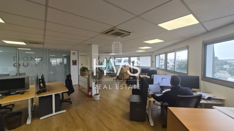 Office in Aix-en-Provence for lease - Interior Photo - Image 3 of 5