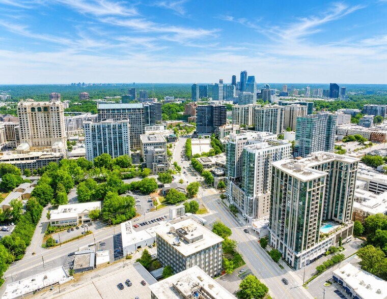 Peachtree Rd & Pharr Rd, Atlanta, GA à vendre - Photo du bâtiment - Image 2 de 4