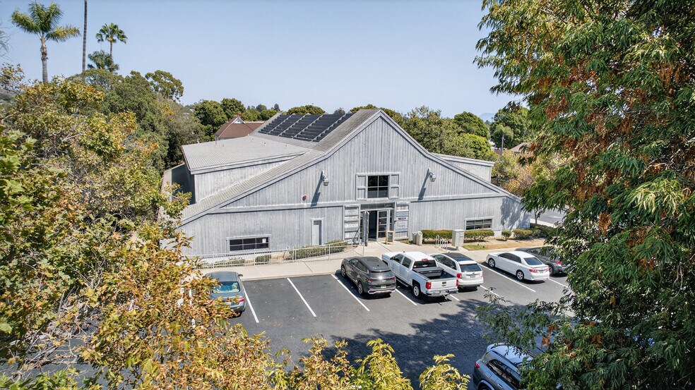 4080 Loma Vista Rd, Ventura, CA à vendre - Photo du bâtiment - Image 3 de 19