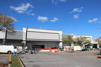 100 Triangle Ctr, Yorktown Heights, NY for lease Interior Photo- Image 1 of 10