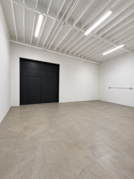 14750 Arminta St, Panorama City, CA for lease - Interior Photo - Image 3 of 6