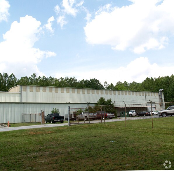 608 Riverside Pky, Austell, GA à vendre - Photo du bâtiment - Image 2 de 3