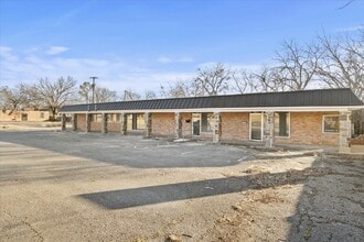 2108 Monroe St, Commerce, TX à vendre Photo intérieure- Image 1 de 12