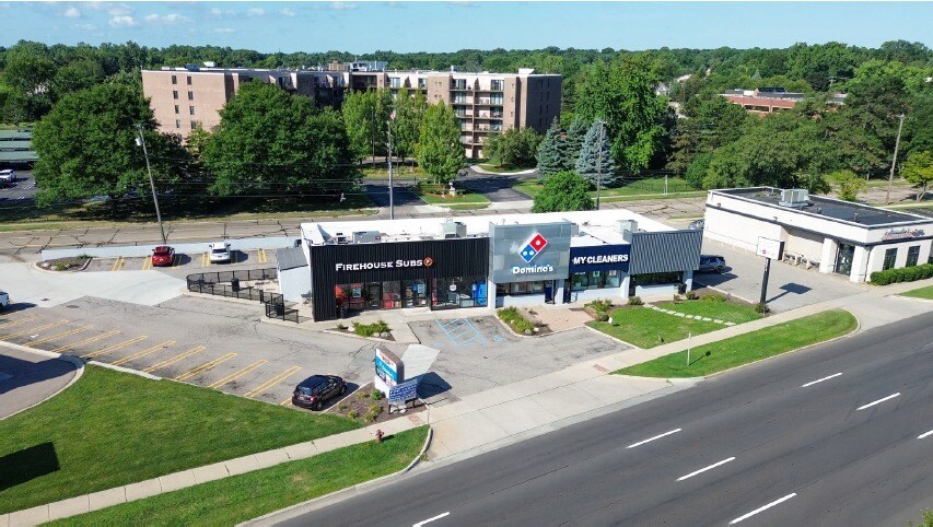 28799-28811 Northwestern Hwy, Southfield, MI à louer - Photo du bâtiment - Image 2 de 5