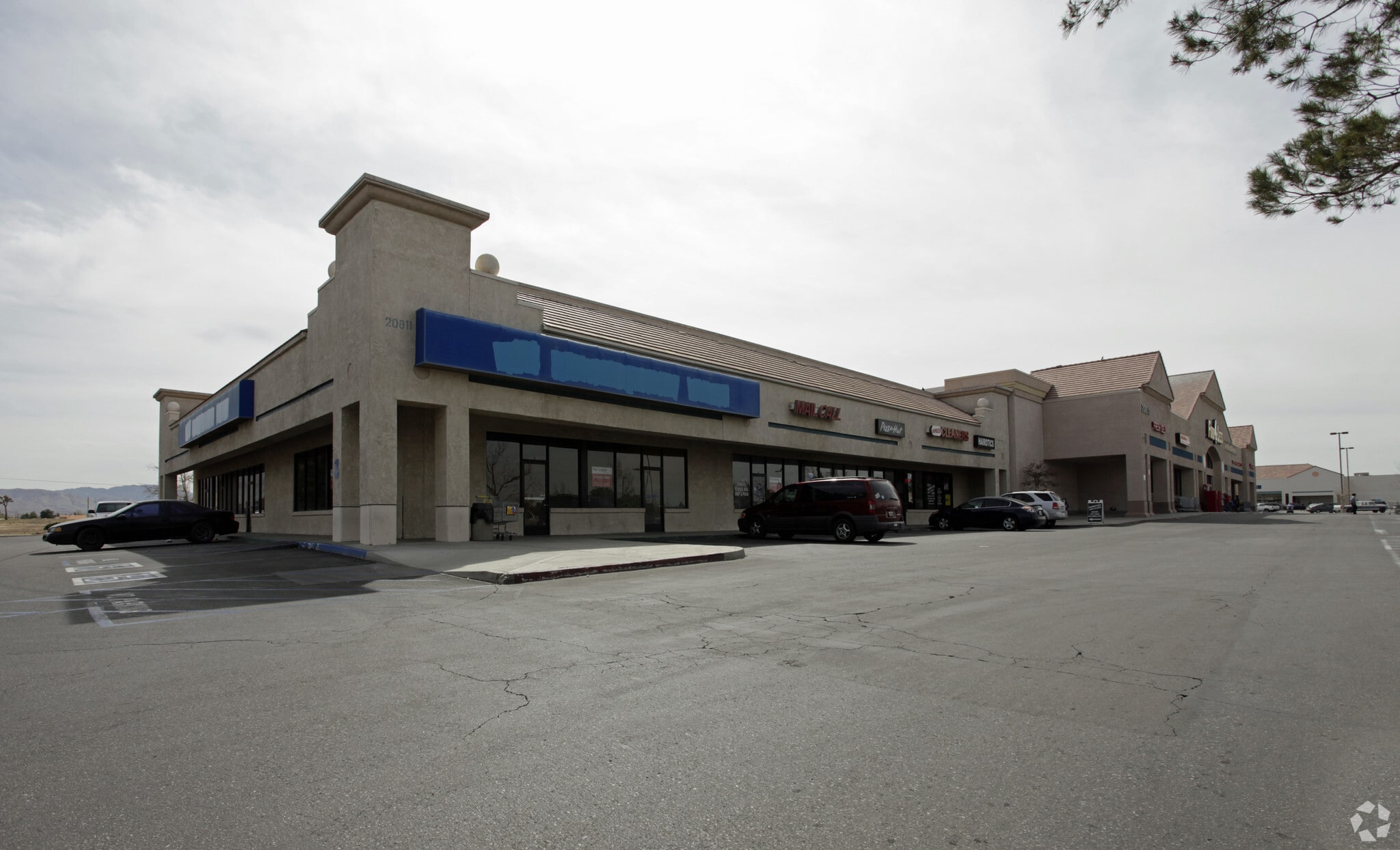20777-20811 Bear Valley Rd, Apple Valley, CA for lease Building Photo- Image 1 of 4
