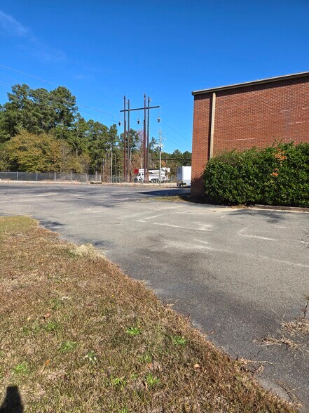 261 Niagara-Carthage Rd, Carthage, NC à louer - Photo du bâtiment - Image 2 de 4