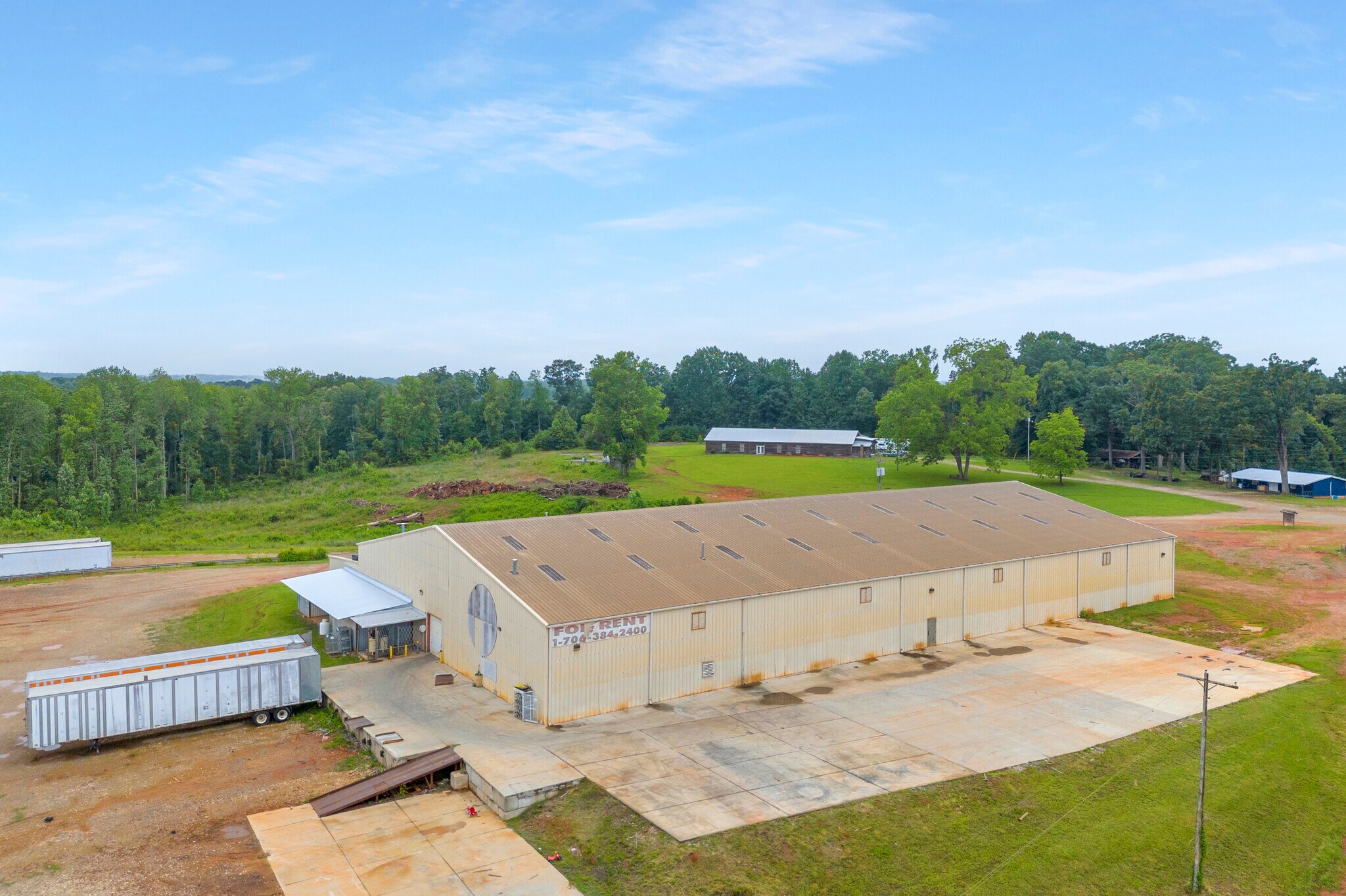 252 Komplex Dr, Carnesville, GA à vendre Photo du bâtiment- Image 1 de 87