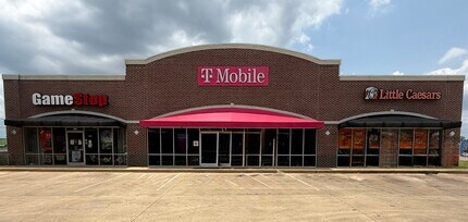 334-340 Park Plaza Dr, New Albany, MS for lease Building Photo- Image 1 of 4