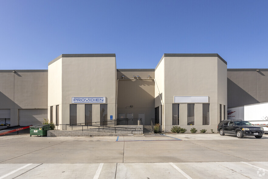 9586 Distribution Ave, San Diego, CA for lease - Building Photo - Image 3 of 4