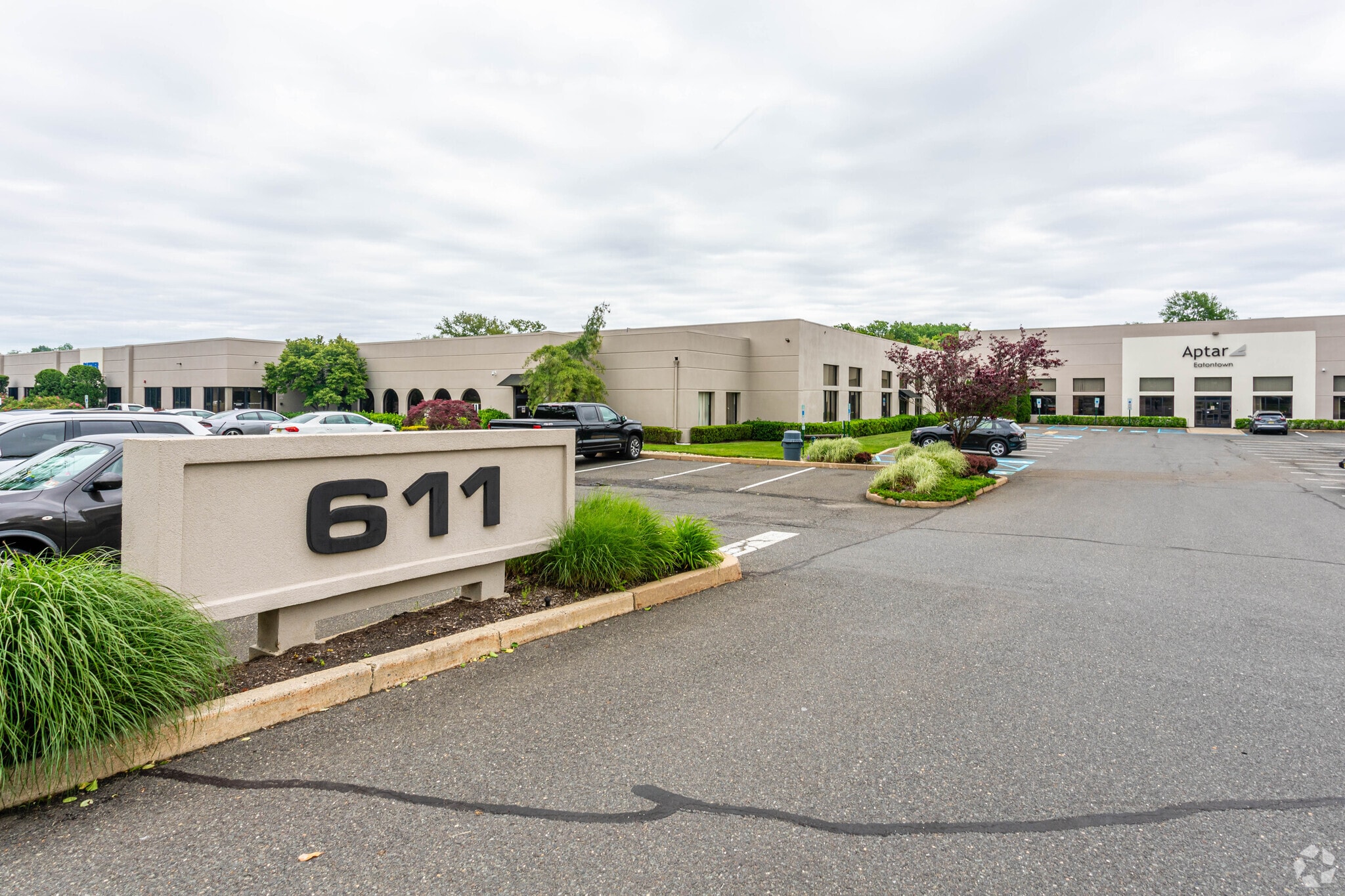 611 Industrial Way W, Eatontown, NJ à vendre Photo principale- Image 1 de 11