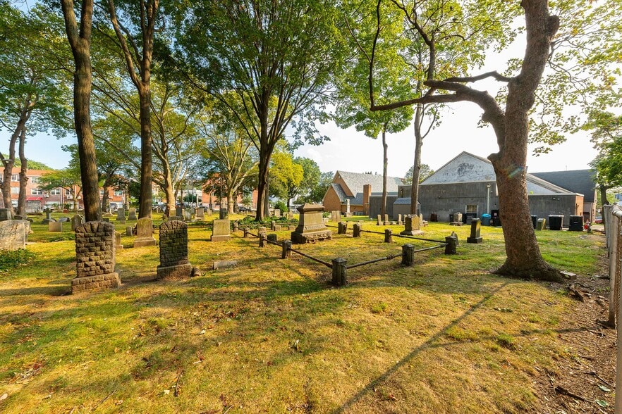 8407 Broadway, Elmhurst, NY for sale - Building Photo - Image 2 of 5