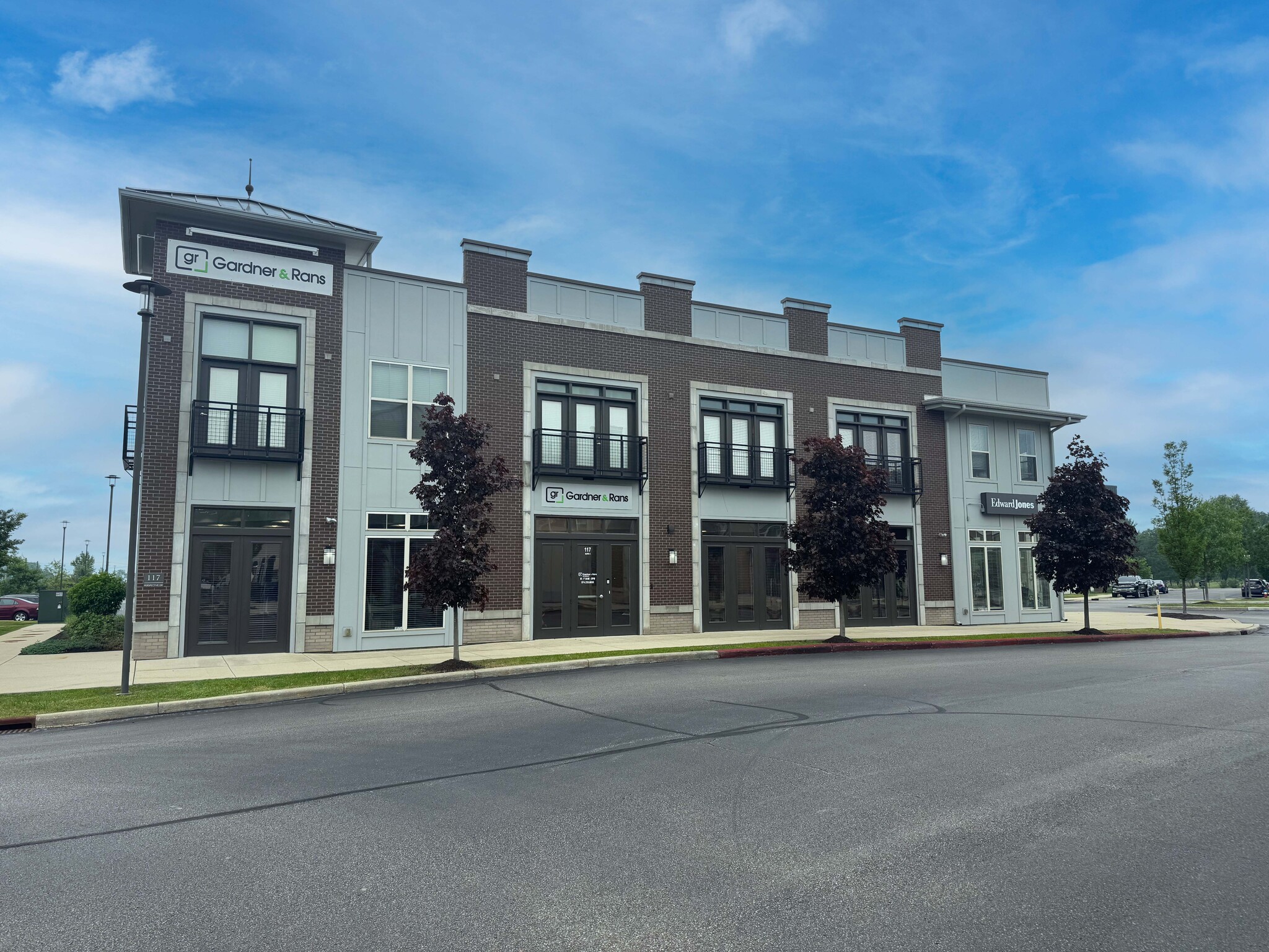 117 Perspective Dr, Granger, IN for lease Primary Photo- Image 1 of 20