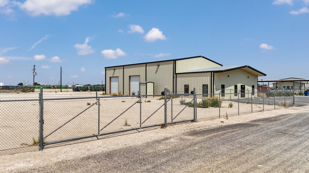 11424 W County Road 35, Midland, TX for lease - Building Photo - Image 3 of 11