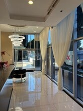 50 N La Cienega Blvd, Beverly Hills, CA for lease Lobby- Image 2 of 12