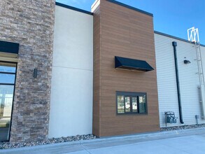 4002 S Washington St, Grand Forks, ND for lease Building Photo- Image 2 of 3