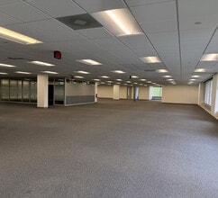 1350 E Touhy Ave, Des Plaines, IL à louer Photo intérieure- Image 2 de 6