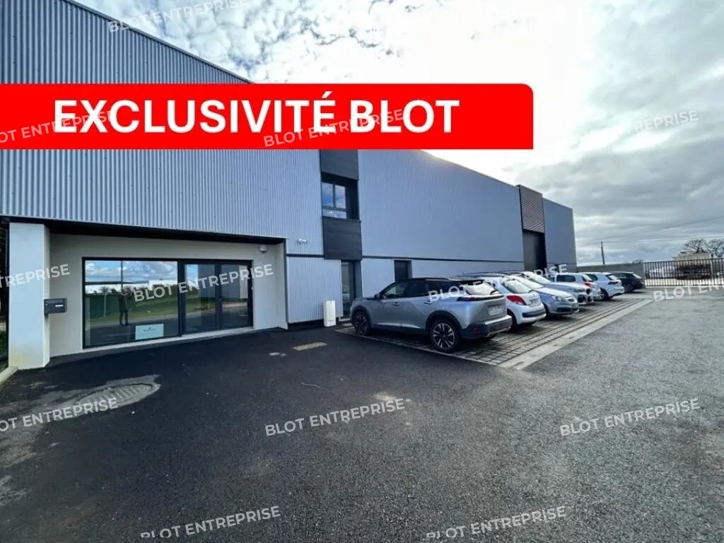 Bureau dans Noyal-sur-Vilaine à louer Photo du bâtiment- Image 1 de 13