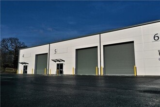 Crosbie Grove, Kidderminster for lease Building Photo- Image 2 of 7