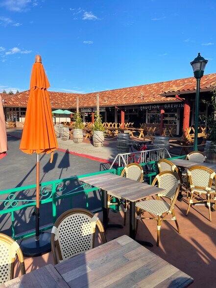 950-990 E Lake Ave, Watsonville, CA à louer - Photo du bâtiment - Image 3 de 4