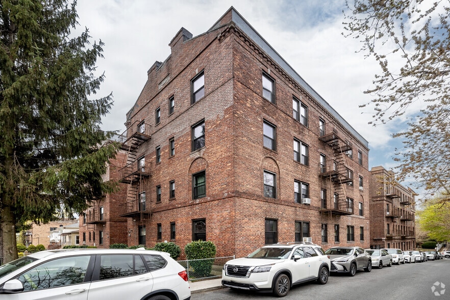 4104-4108 159th St, Flushing, NY for sale - Primary Photo - Image 1 of 1