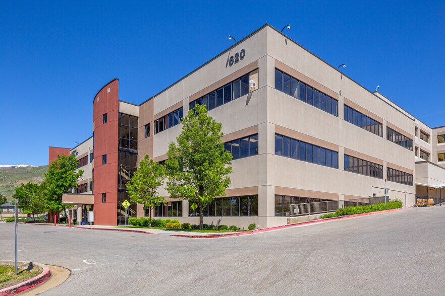 620 E Medical Dr, Bountiful, UT à louer - Photo du bâtiment - Image 2 de 7