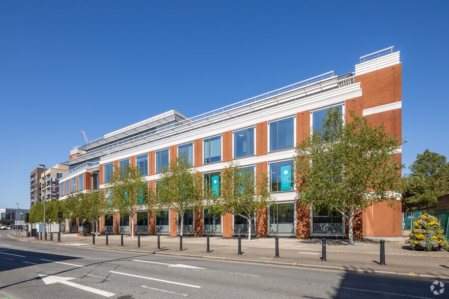 1 London Rd, Staines for sale - Building Photo - Image 3 of 13