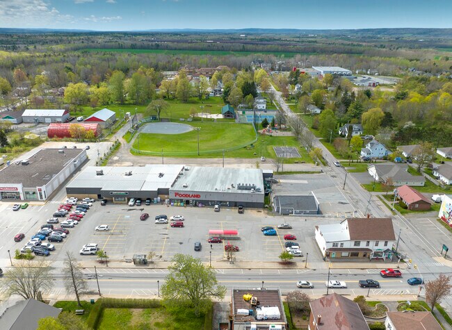 More details for 233 Commercial St, Berwick, NS - Retail for Lease