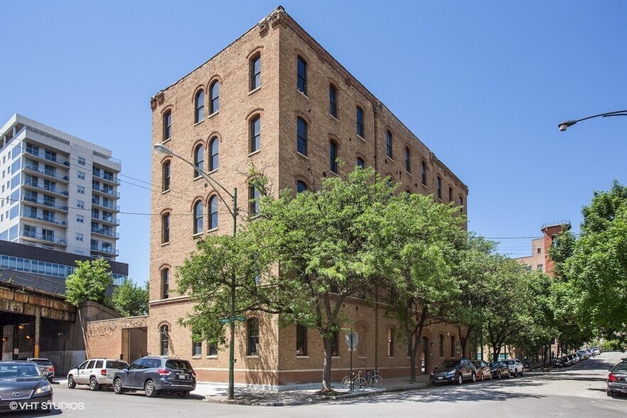 700 N Green St, Chicago, IL à louer - Photo du bâtiment - Image 1 de 17