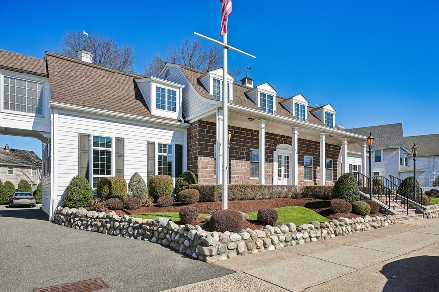 37 Park Ave, Lyndhurst, NJ for sale - Building Photo - Image 2 of 38