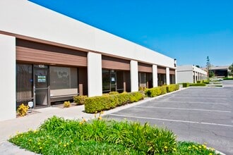 118 E Airport Dr, San Bernardino, CA à louer Photo intérieure- Image 1 de 3