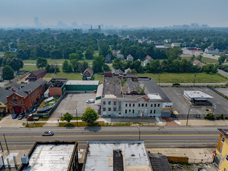 662 Fillmore Ave, Buffalo, NY à vendre - Photo du bâtiment - Image 3 de 47