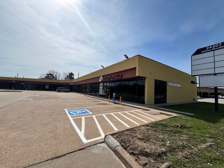 24307 Aldine Westfield Rd, Spring, TX à louer - Photo du bâtiment - Image 2 de 5