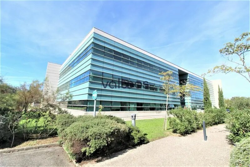 Office in Toulouse for lease - Building Photo - Image 2 of 11