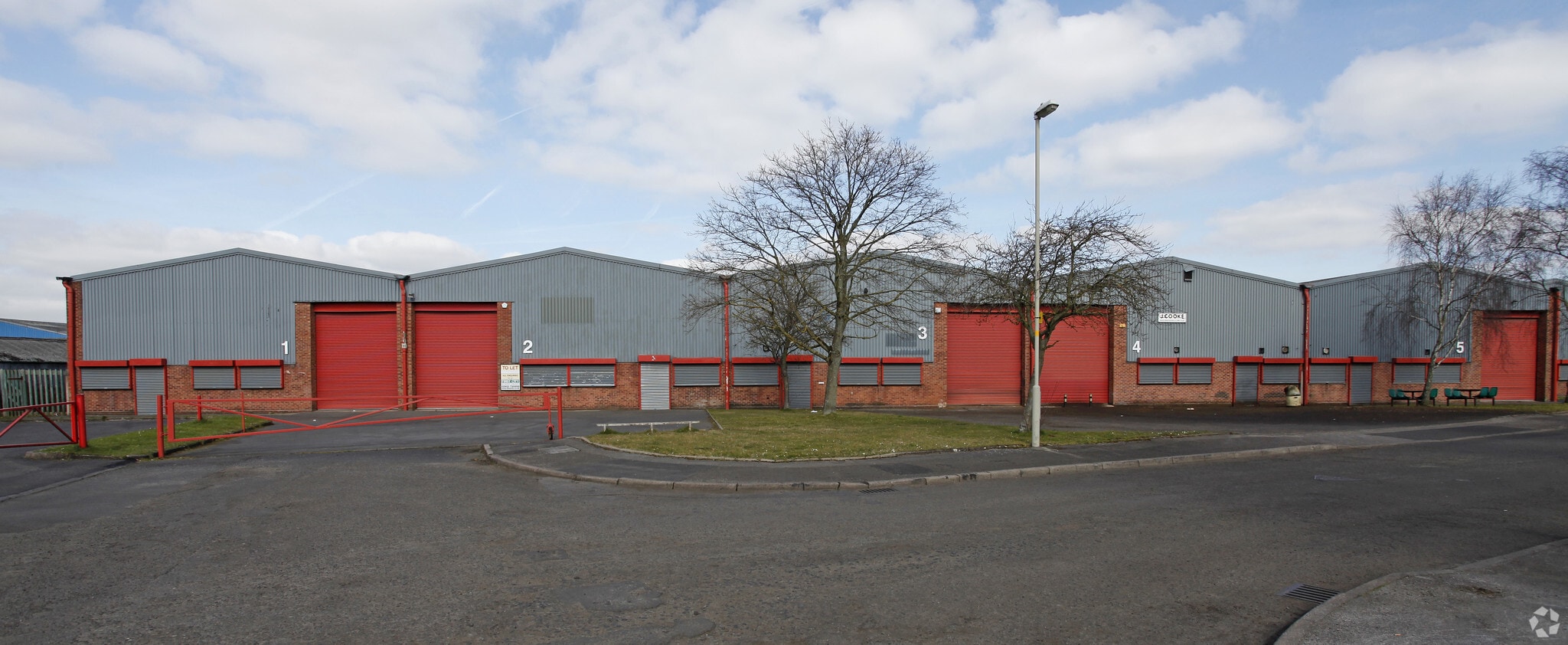 Timmis Rd, Stourbridge for lease Primary Photo- Image 1 of 4