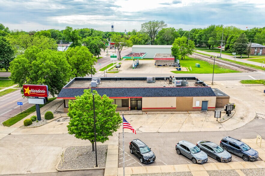 320 Main St W, Sleepy Eye, MN for sale - Building Photo - Image 3 of 34