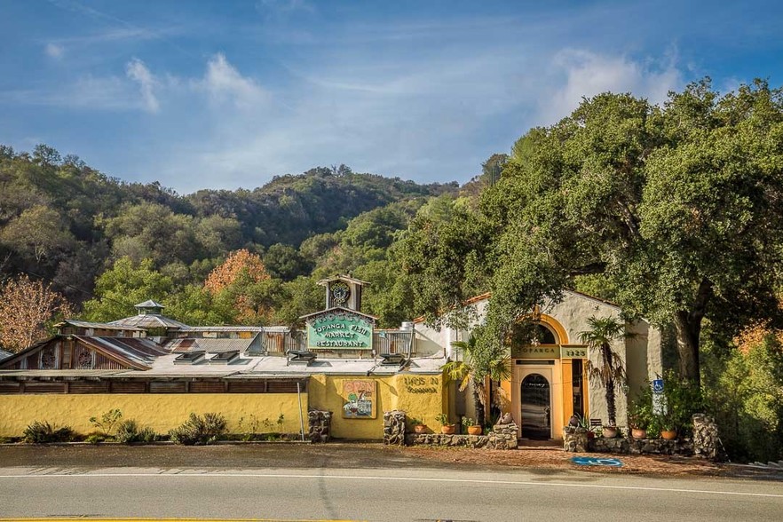 1105 N Topanga Canyon Blvd, Topanga, CA à vendre - Photo du bâtiment - Image 1 de 1