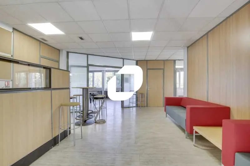 1 Rue Francois Geoffre, Montigny-le-Bretonneux for sale Interior Photo- Image 1 of 9