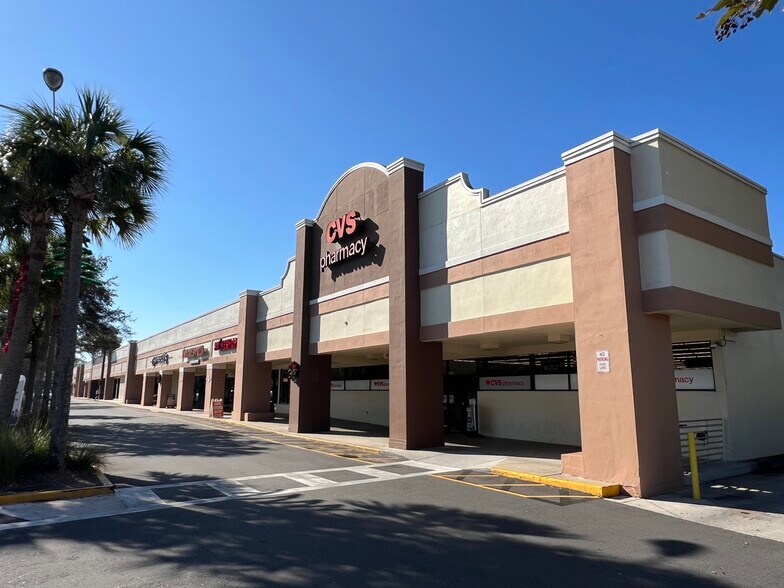1074-1098 Montgomery Rd, Altamonte Springs, FL à louer - Photo du bâtiment - Image 3 de 11